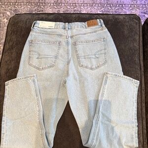 American Eagle, curvy mom, jeans Light Blue Women's Jeans -short size 4